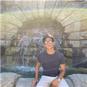 Insegnate di matematica e fisica per ragazzi delle superiori e delle scuole medie. Offro lezioni private sia online che presso il mio domicilio. Diplomato al liceo scientifico Parentuccelli con 81/100